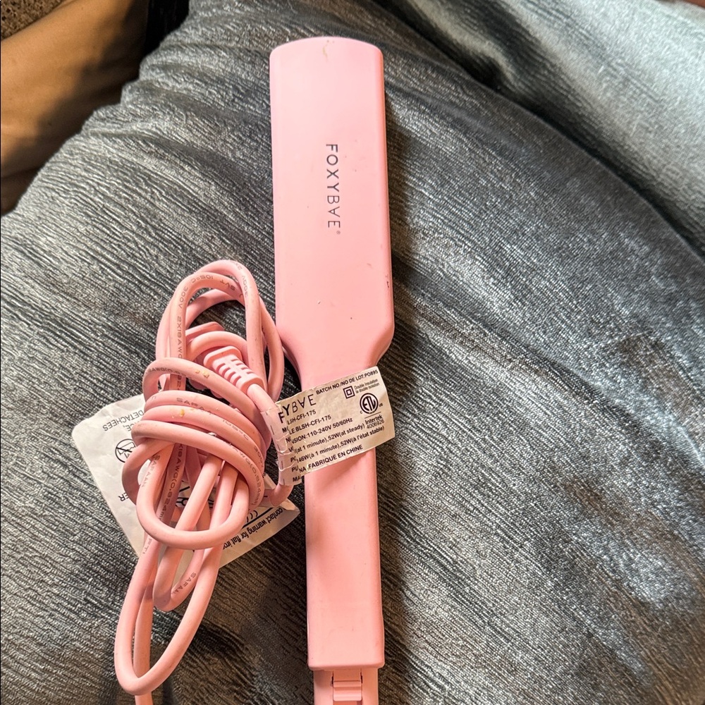 FOXYBAE Pink Hair Styling Tool